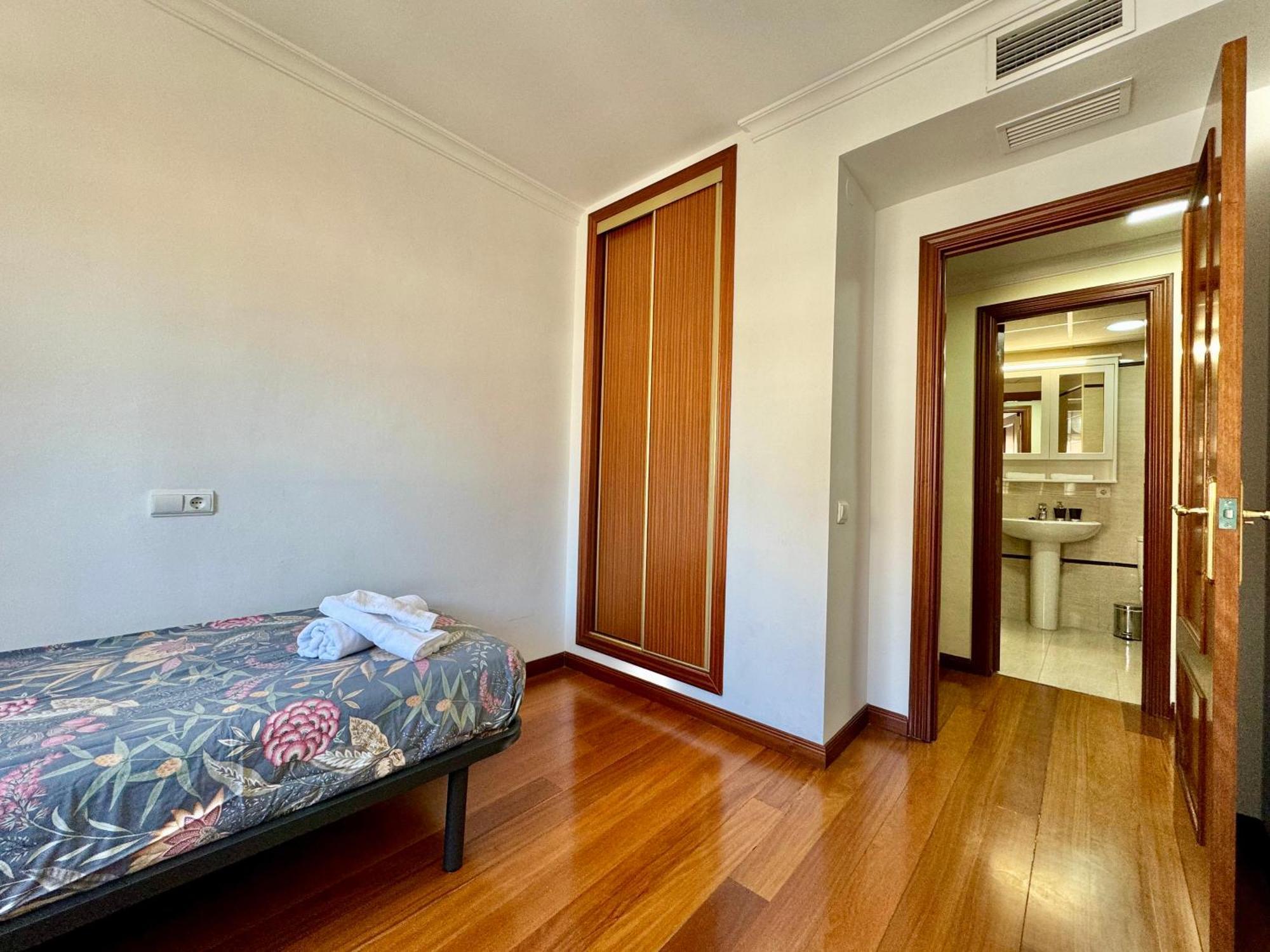 Lujoso Piso Centro Aparcamiento Privado, Terraza & Ac Apartment Málaga Exterior foto